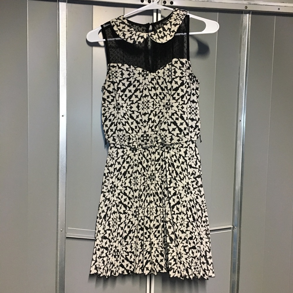 B. DARLIN Black White Butterfly Dress Juniors 3